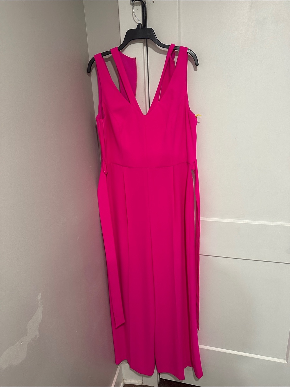Fuchsia V-Neck Sleeveless Women's Romper